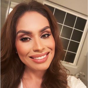Meet your Posher, Leticia